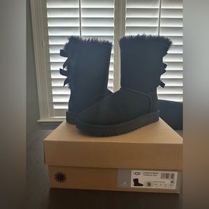 Bailey Bow II size 9